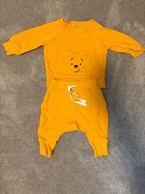 Hanna Andersson Golden Yellow Winnie the Pooh Two-Piece Baby Set